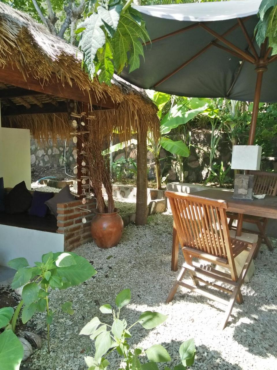 Hotel Tanjungan Gili Gede Zewnętrze zdjęcie